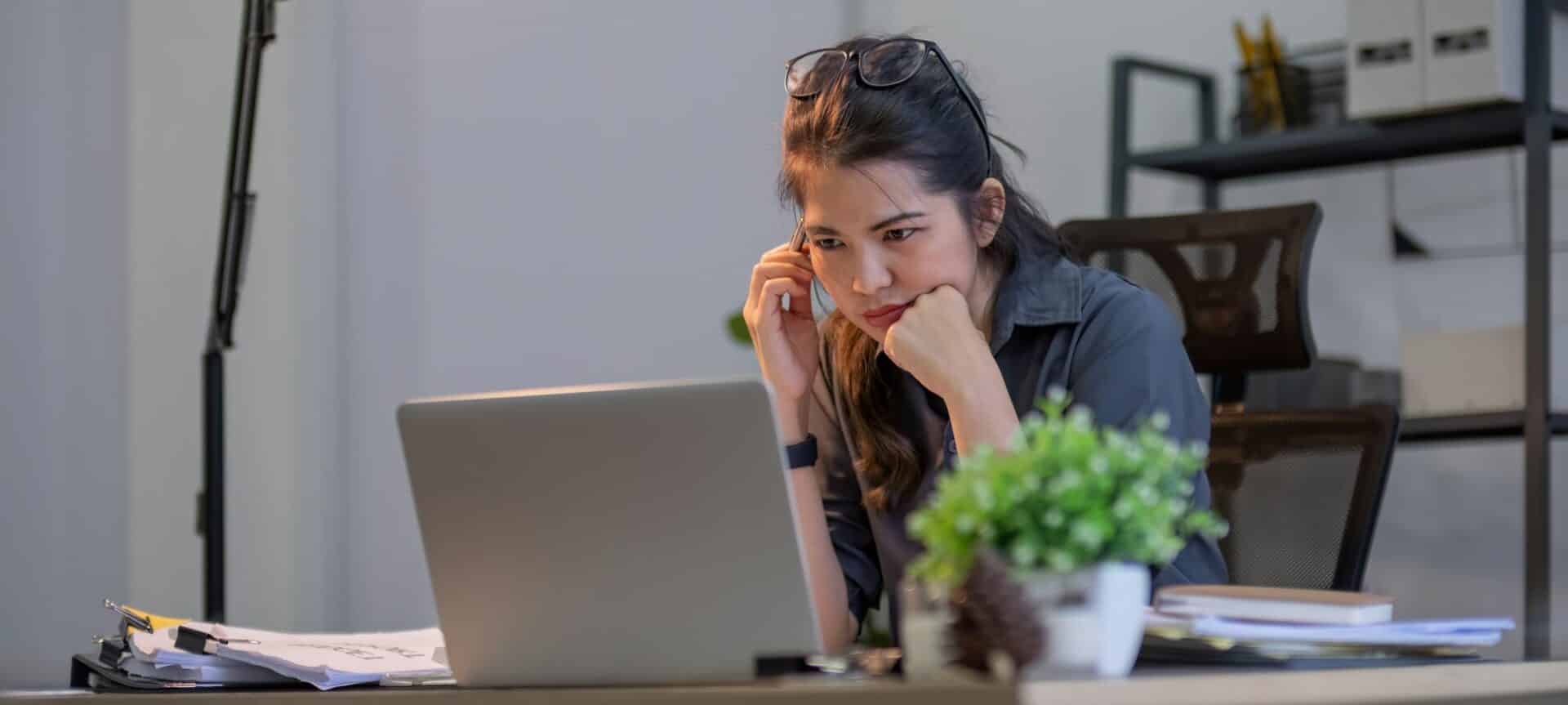 Skadet på hjemmekontor – yrkesskadedekket så lenge du er i arbeid